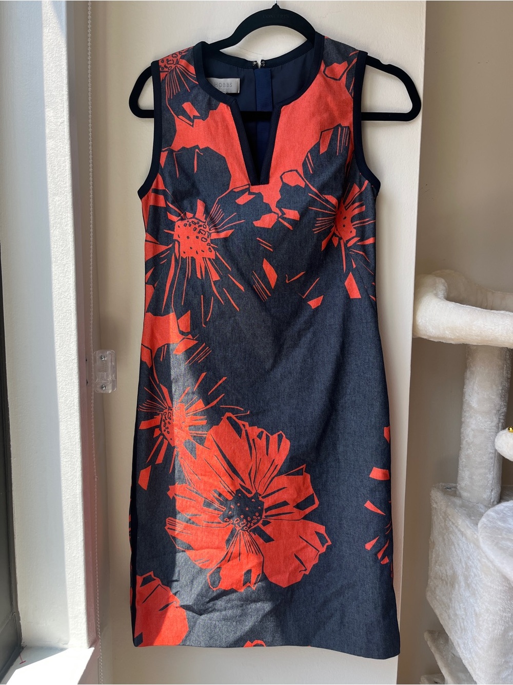 Hobbs London Sleeveless Floral Midi Dress in Navy with Red Blooms